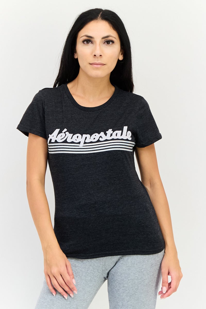 Aeropostale تي شيرت رياضي نسائي بأكمام قصيرة مناسب في الهواء الطلق، رمادي غامق - Image 1