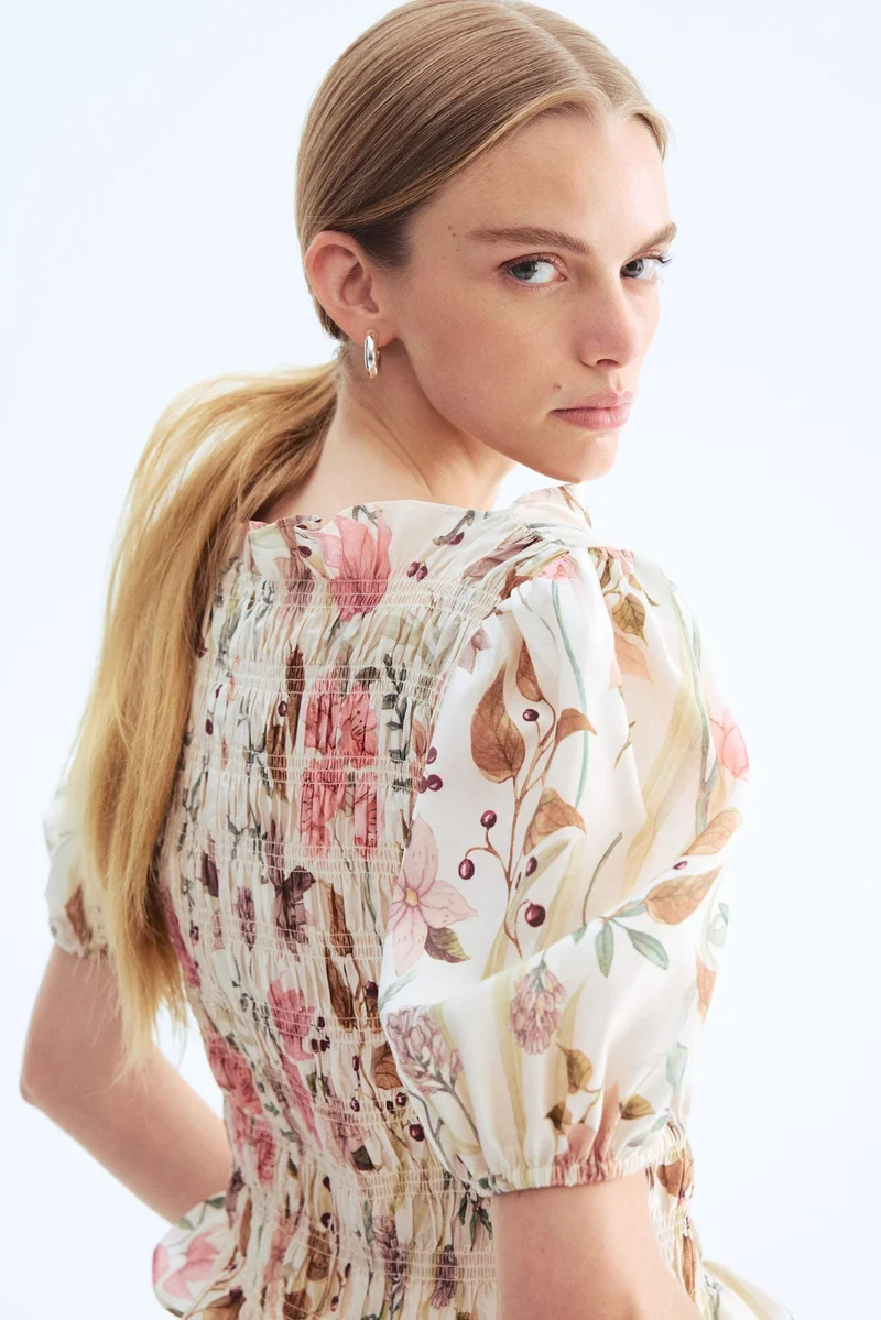 اتش اند ام بلوزة مزينة بتصميم مكشكش