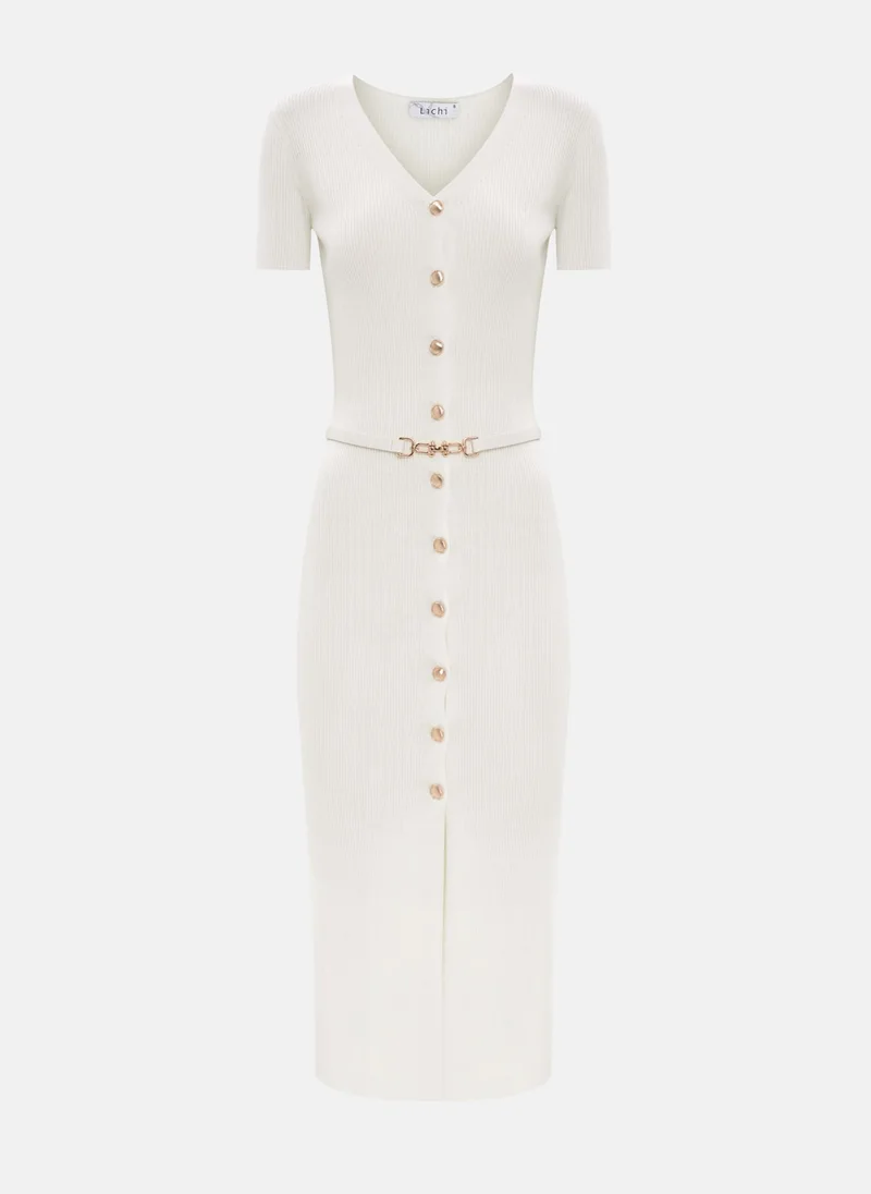 ليتشي فستان ميدي محبوك بأزرار في الأمام وحزام متناسق