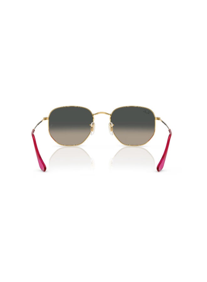 راي بان Men Full Rimmed Irregular Sunglasses 0RB3548N - Image 4