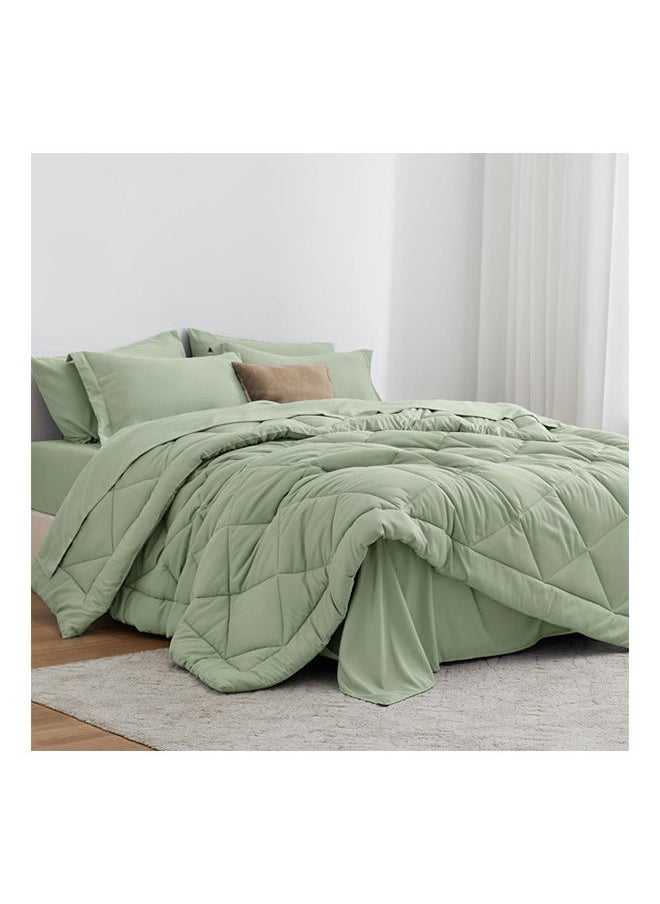 SIGNOOLA - Signoola Diamond Microfiber Heavy Comforter, 4.5 kg ,Set of 6 Piece (1 Comforter Blanket , 2 Pillow Cases , 1 Fitted sheet and 2 Pillows ), (240 cm x 250 cm),Double Bed Blanket for Winter Sage Color - Image 1