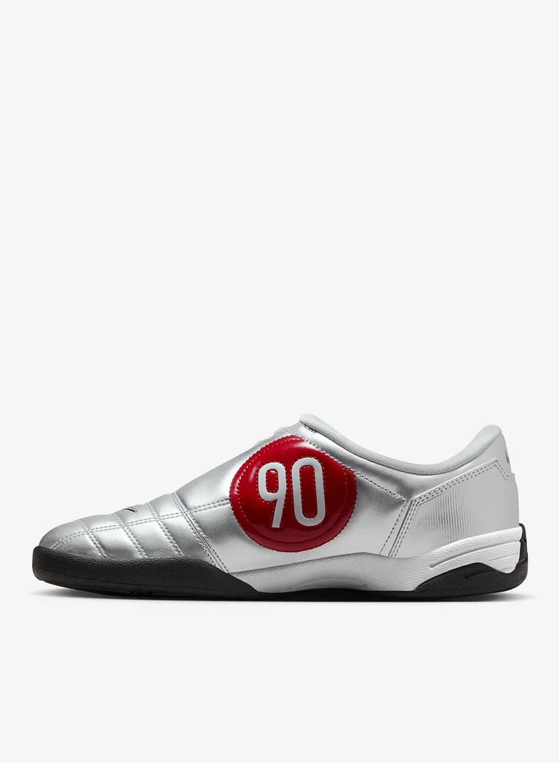 نايكي تي  معدني