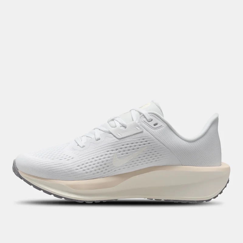 Nike Women's Quest 6 Road Running Shoes