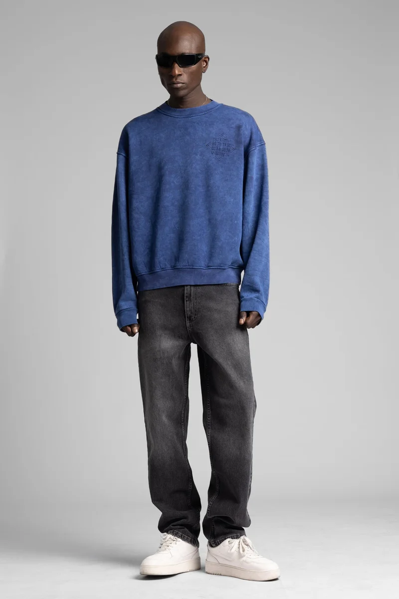 كاتش سويت شيرت مطرز مغسول