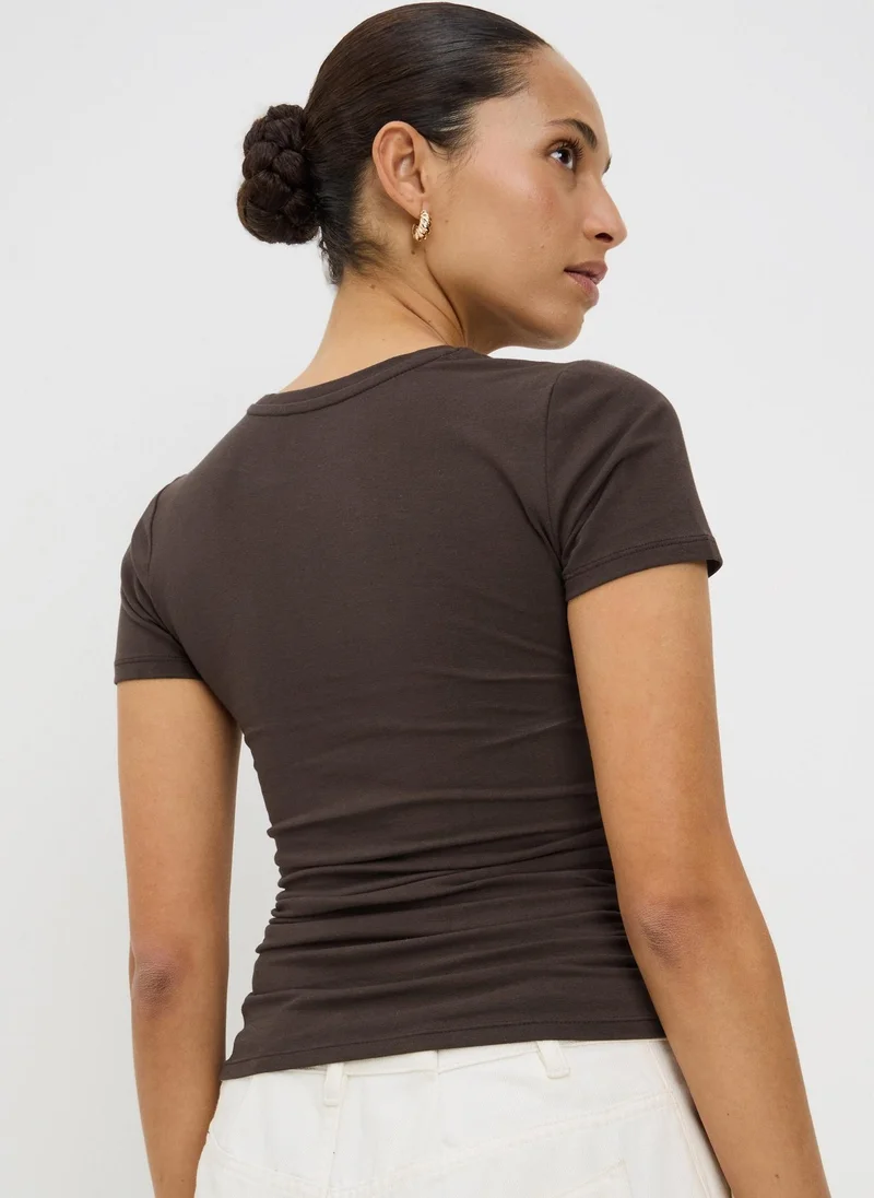 ماتلان Chocolate Brown Ruched Side T-Shirt