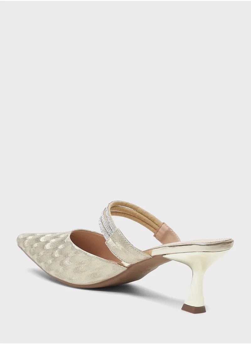shoexpress Pointed Toe Mid Heel Pumps