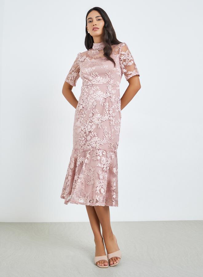 Styli Pink All-Lace Mermaid Hem Midi Dress - Image 3