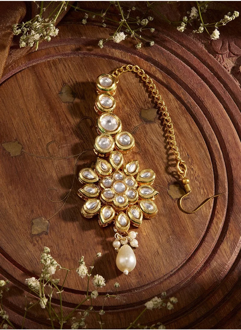 برياسي Kundan Studded  Pearl Beaded Flower Design Maang Tikka