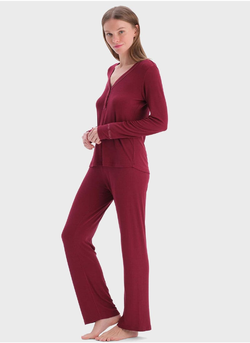 dagi - V-Neck T-Shirt & Pyjama Set - Image 1