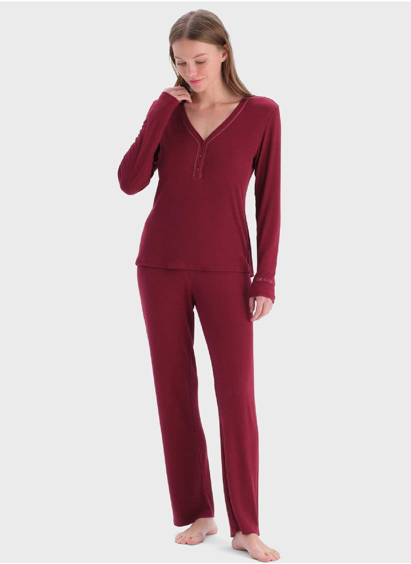 dagi - V-Neck T-Shirt & Pyjama Set - Image 1