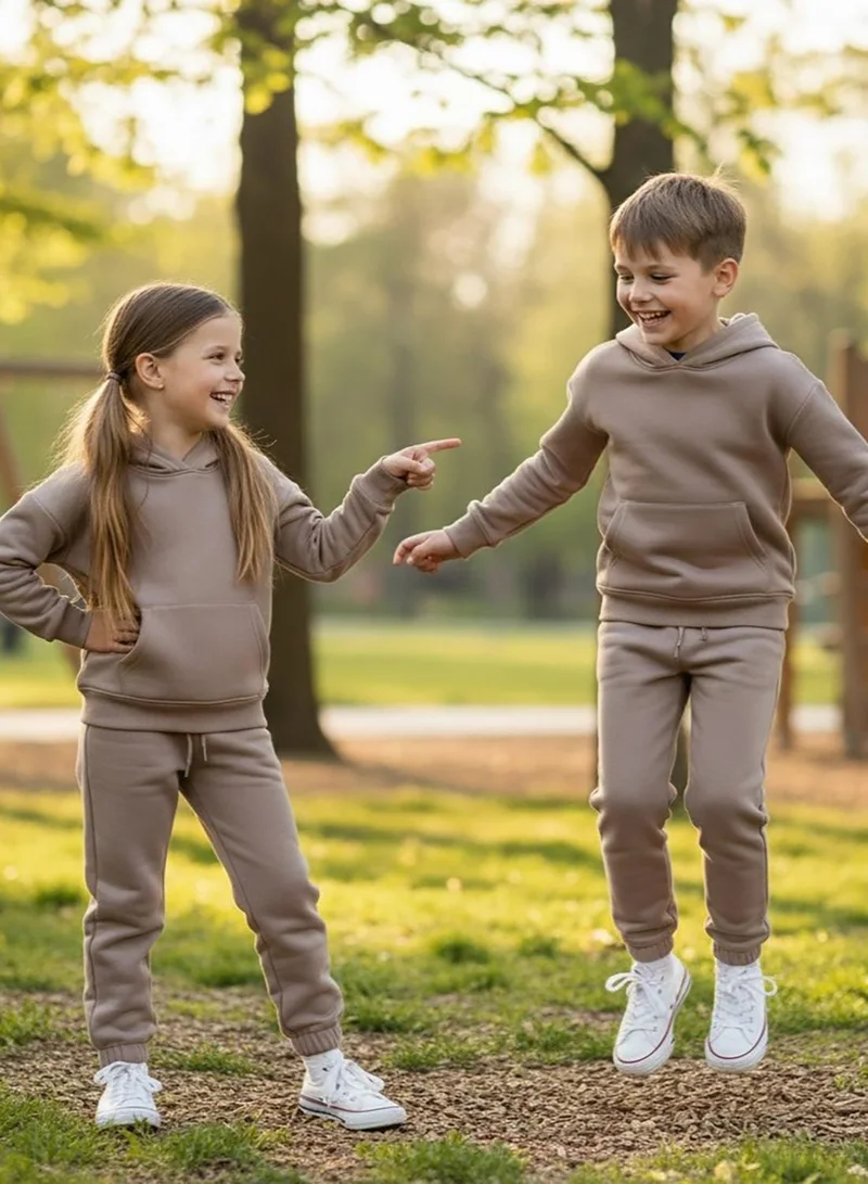 بيبي كلو طقم هودي وبنطلون رياضي شتوي من الفليس للجنسين باللون البني