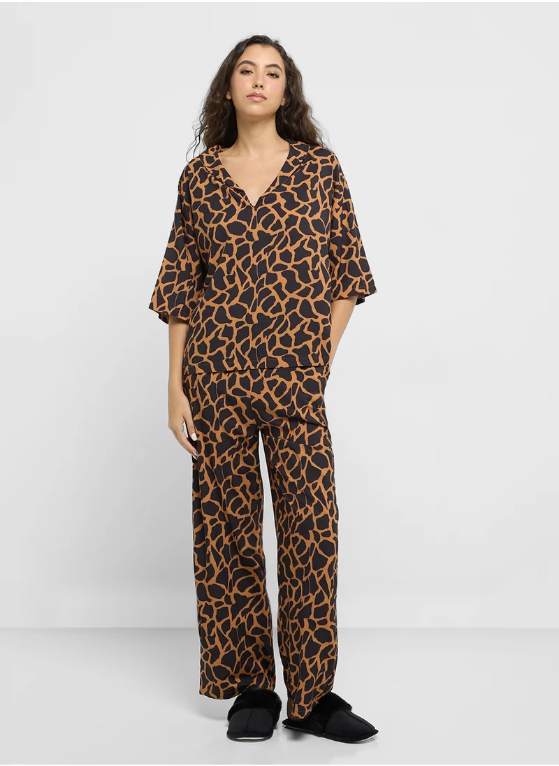 جينجر Leopard Print Relaxed Shirt & Pyjama Set