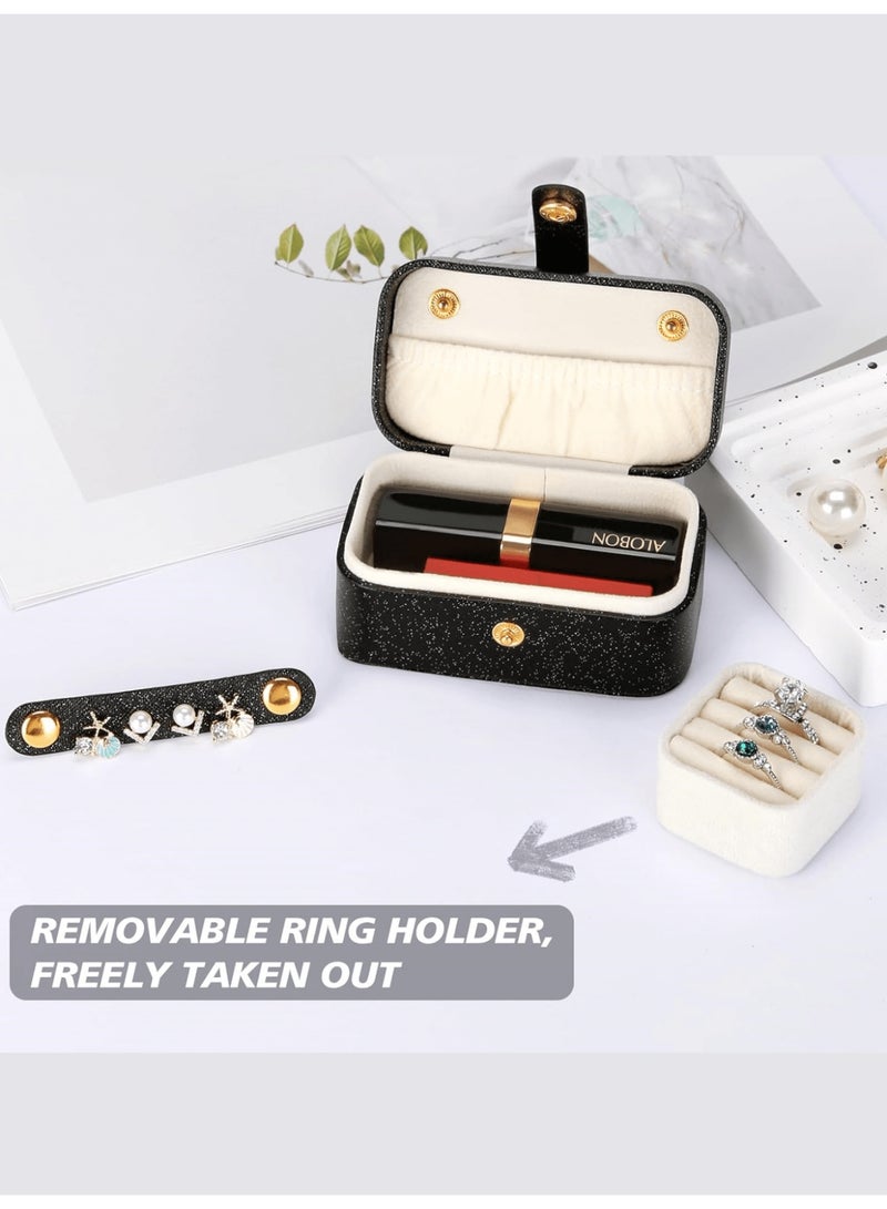 بي إس صندوق مجوهرات صغير للسفر | حامل مجوهرات صغير للخواتم والقلائد والأقراط وأحمر الشفاه | حقيبة تنظيم مجوهرات محمولة من جلد البولي يوريثان الصناعي الفاخر مع فتحة حلقة قابلة للإزالة (أسود) - Image 3
