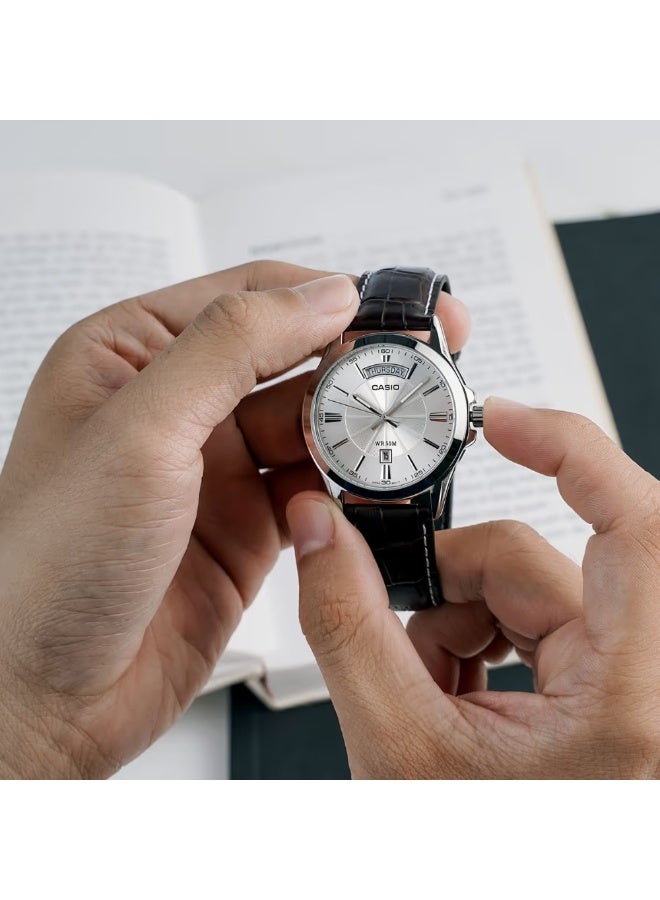 كاسيو ساعة كاسيو MTP-1381L-7AVDF للرجال – حزام جلد طبيعي | تصميم كلاسيكي مع عرض اليوم والتاريخ – قرص فضي - Image 3