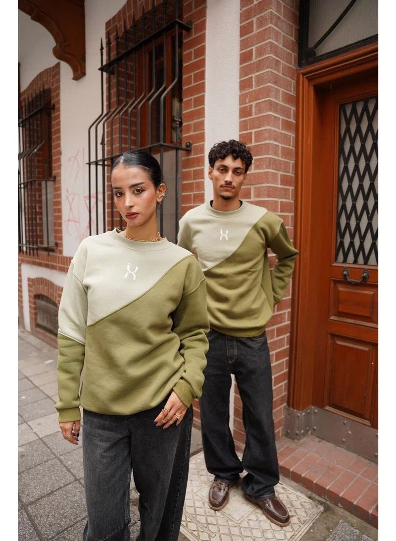Nosta Oversized two-tone winter sweatshirt (beige and olive green) - Image 1