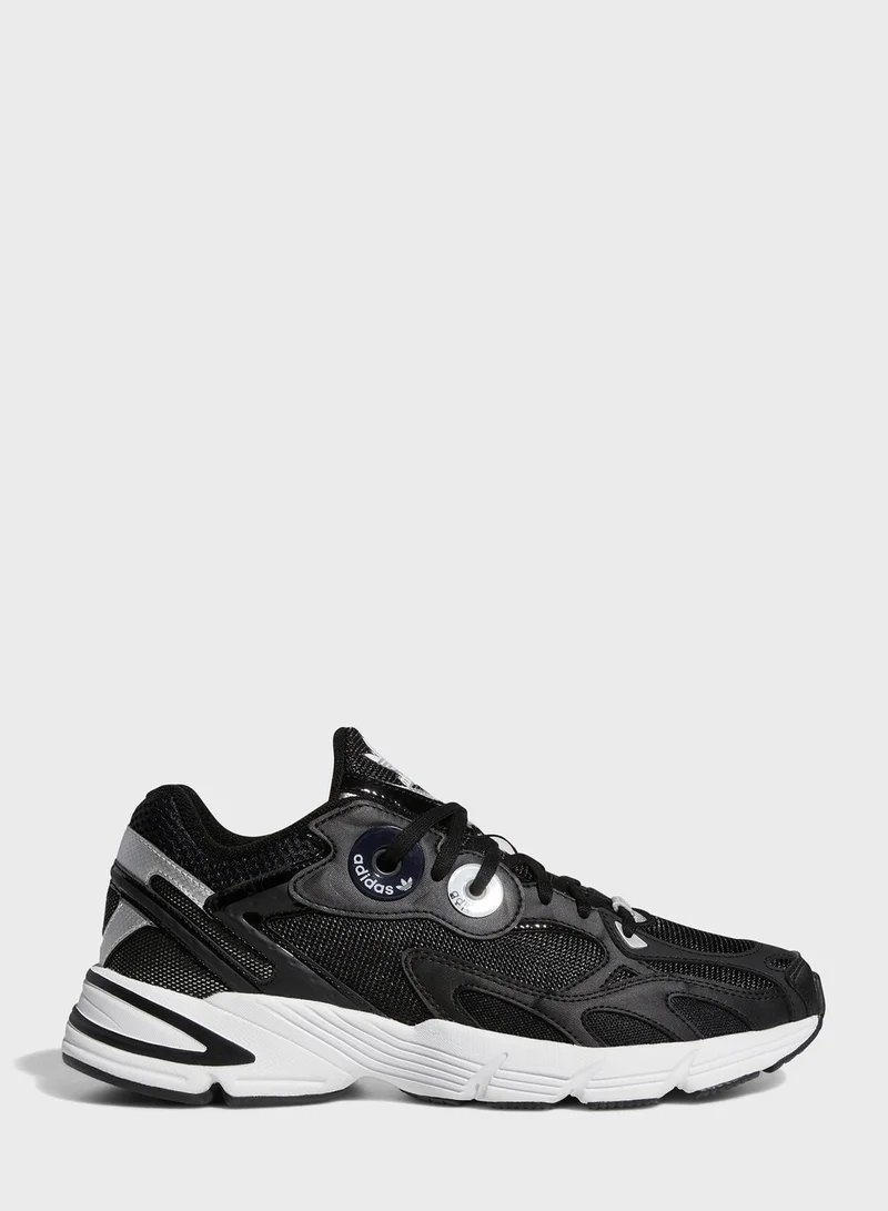 adidas Originals Astir