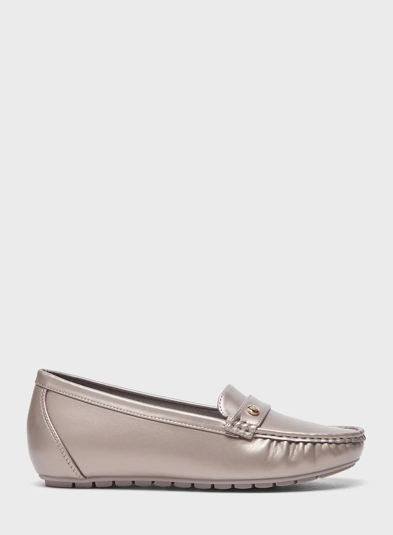 شو اكسبرس Essential Flat Moccasins