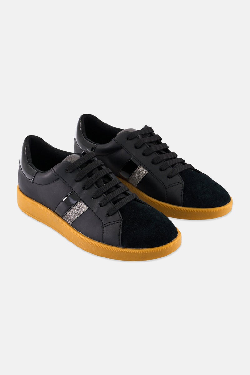 GEOX أحذية كاجوال نسائية ميليدا مزودة بأربطة، سوداء - Image 1