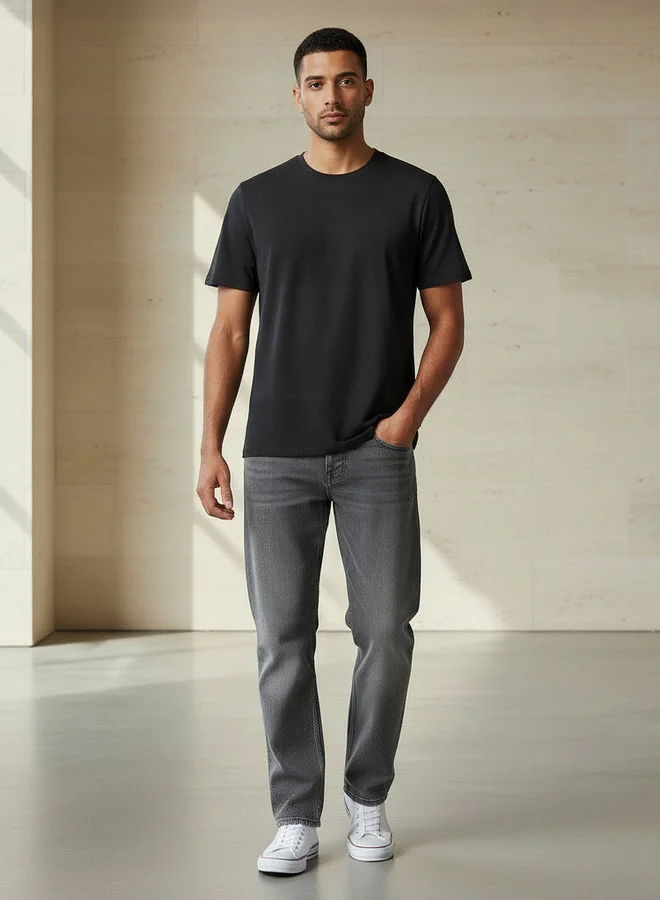 ايكونيك تي شيرت رجالي أيقوني بقصة ضيقة وياقة دائرية وأكمام قصيرة بنقشة فشار