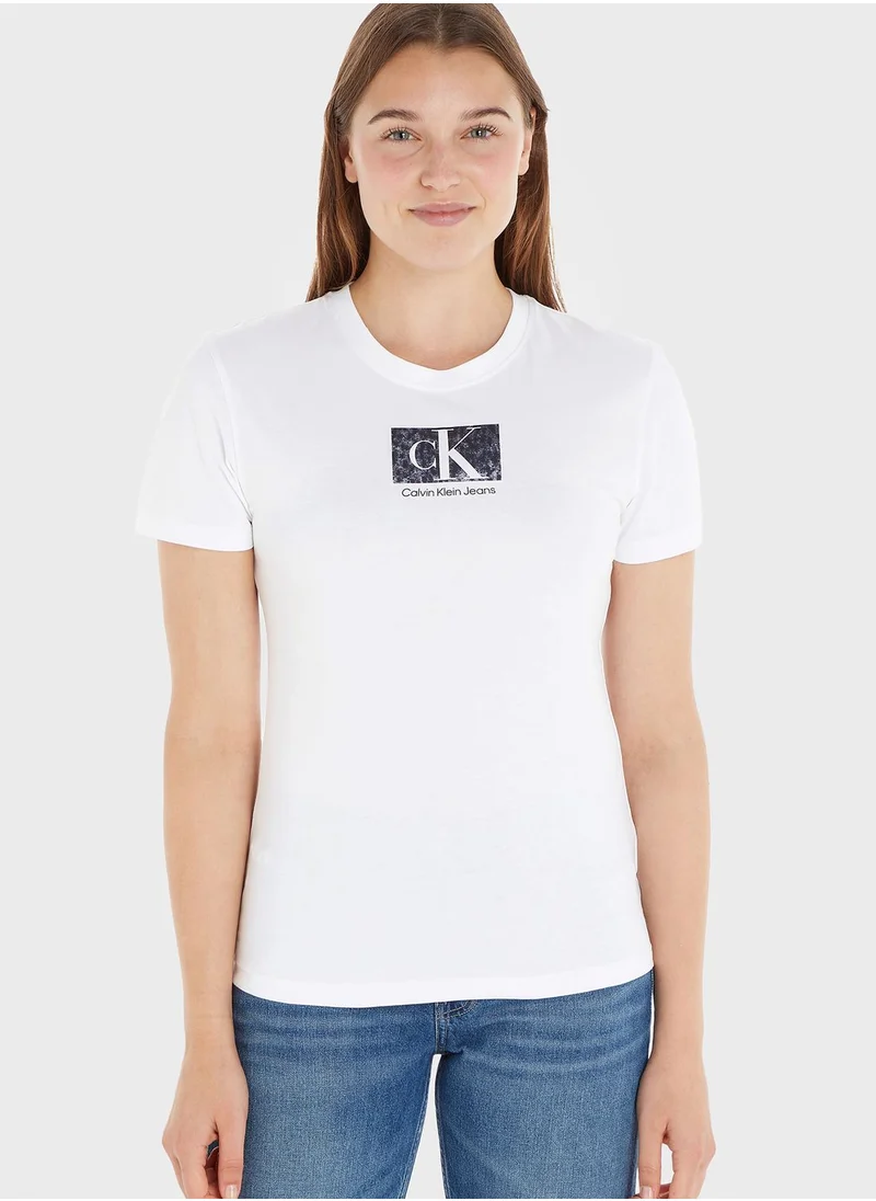 Calvin Klein Jeans Crew Neck Logo T-Shirt