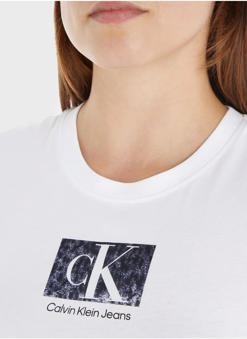 Calvin Klein Jeans Crew Neck Logo T-Shirt