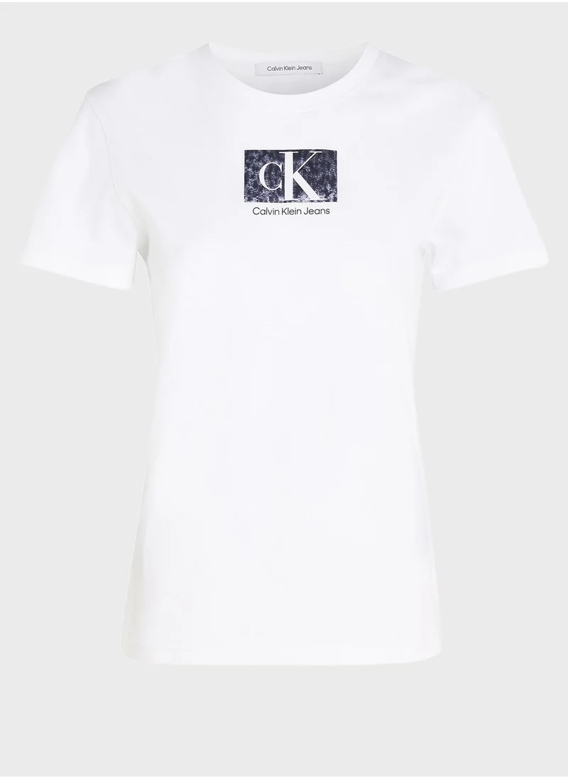 Calvin Klein Jeans Crew Neck Logo T-Shirt