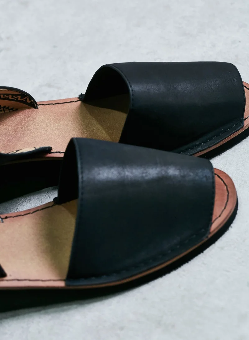 DOWN TO EARTH Menorcan Wedge Sandals