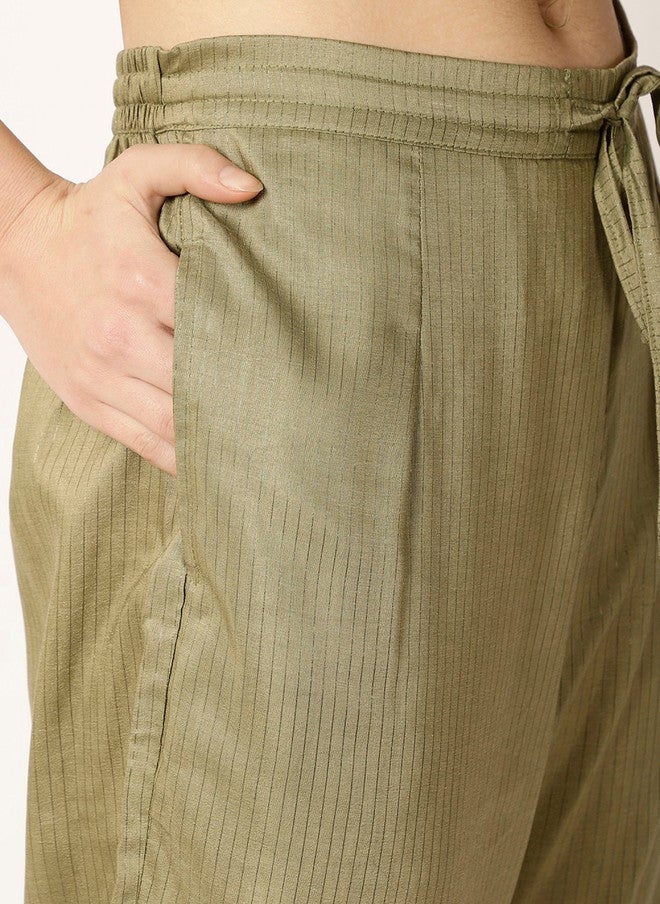 Rue Collection طقم كورتا بتصميم ياقة مزهرة للنساء - Image 3