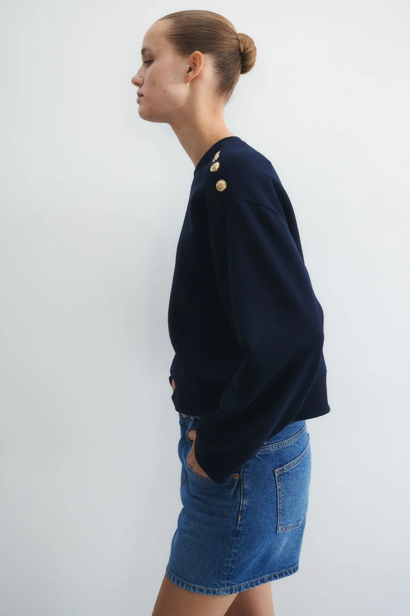 اتش اند ام Button-Detail Sweatshirt