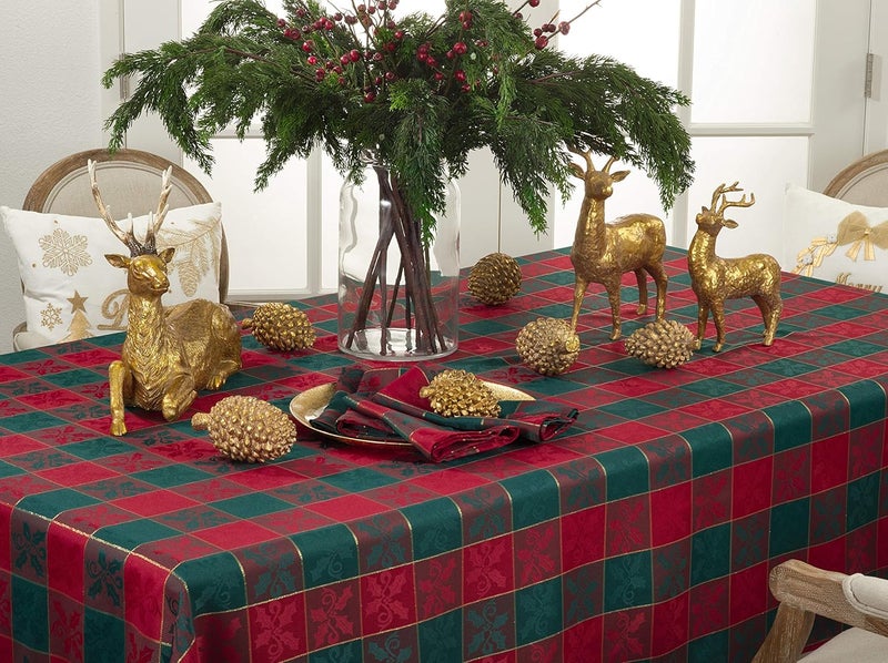 Fennco Styles Royal de Nol Collection Classic Plaid Jacquard 20 x 20 Inch Cloth Napkins Set of 4  Red Green Dinner Napkins for Christmas Banquets Family Gathering Special Events and Home Dcor - Image 3