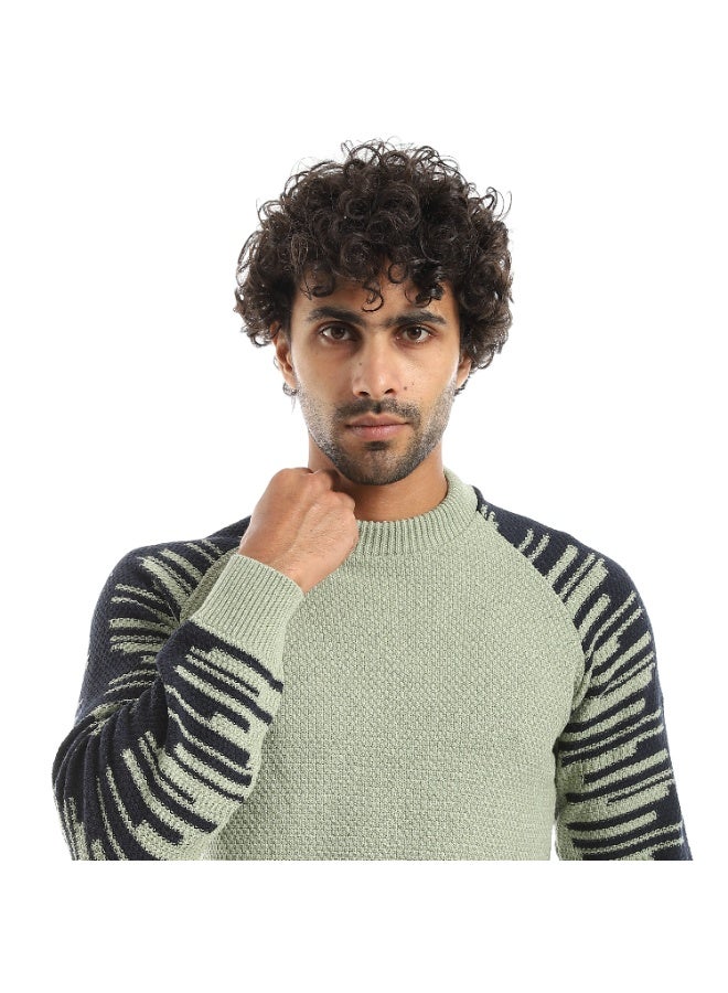 سيزار بلوفر  صوف رجالي بتصميم خطي علي الأكمام - Image 4