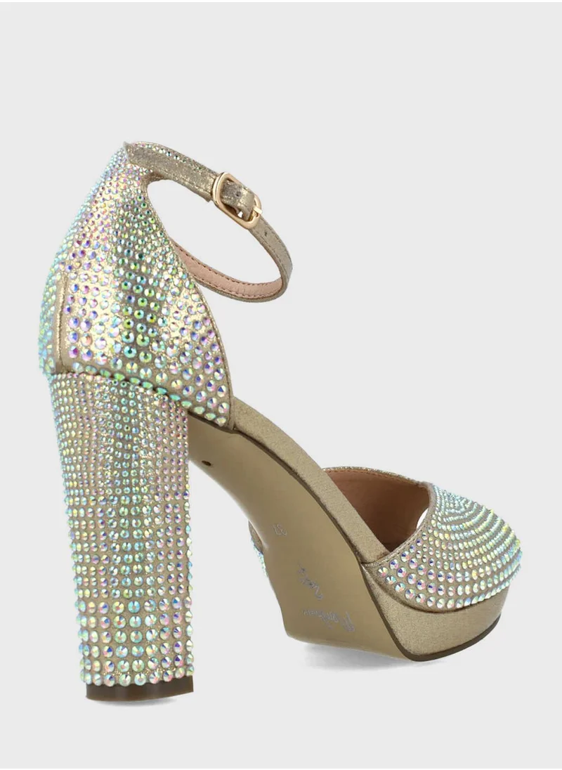 MENBUR Ankle Strap Sandals
