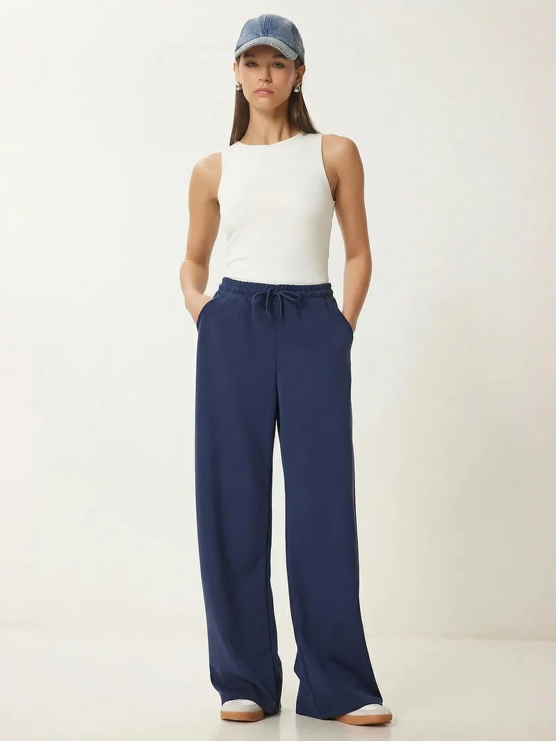 السعادة في إسطنبول ISTANBUL Wide Leg Drawstring Waist Sweatpants