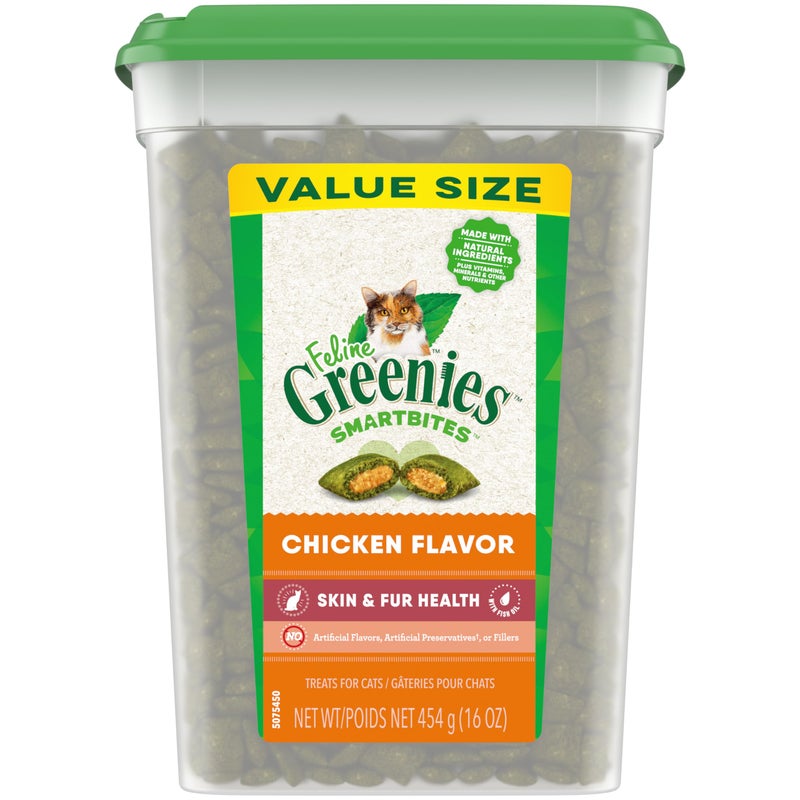 Greenies Feline Smartbites Skin Fur Health Crunchy and Soft Cat Treats Chicken Flavor 16 oz Tub