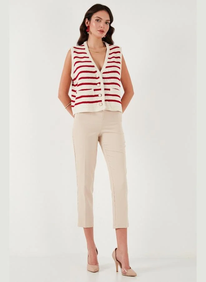 ليلا ليلى فيست نسائي مقاس كبير بياقة على شكل حرف  وأزرار مخططة