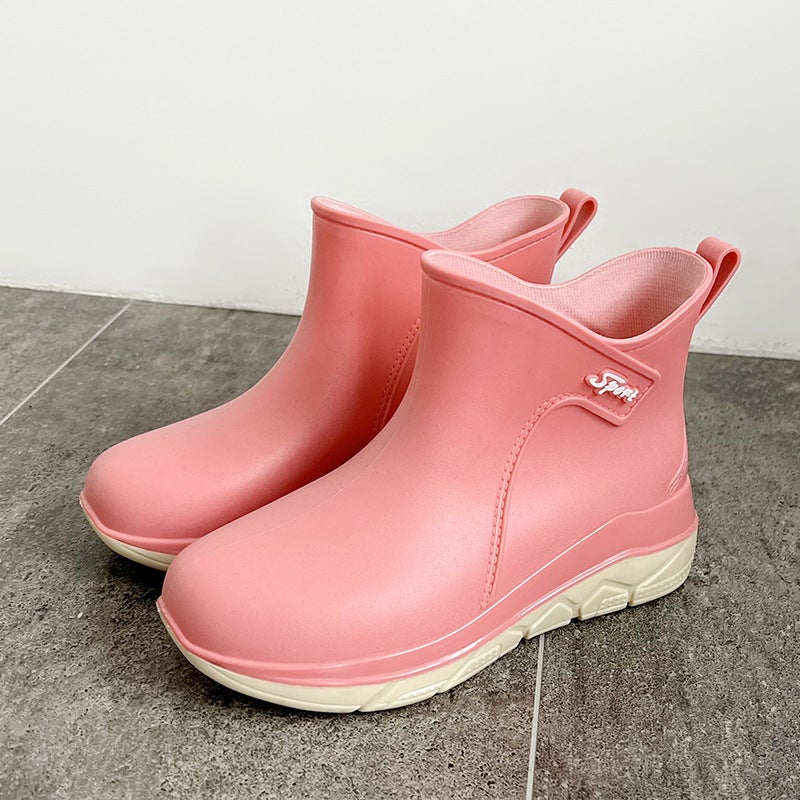 Fashionable Short-Tube Outdoor Women'S Shoes, Versatile Sweet Water Shoes, Non-Slip Women'S Rubber Slip-On Water Boots - Image 1