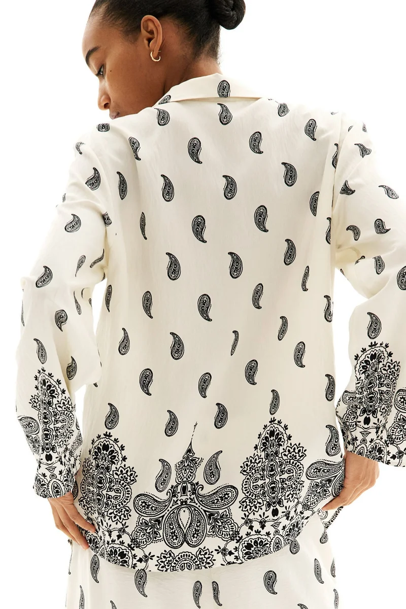 اتش اند ام قميص تويل منقوش