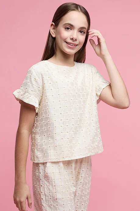 أر أند بي Schiffli Top with Crew Neck and Short Sleeves