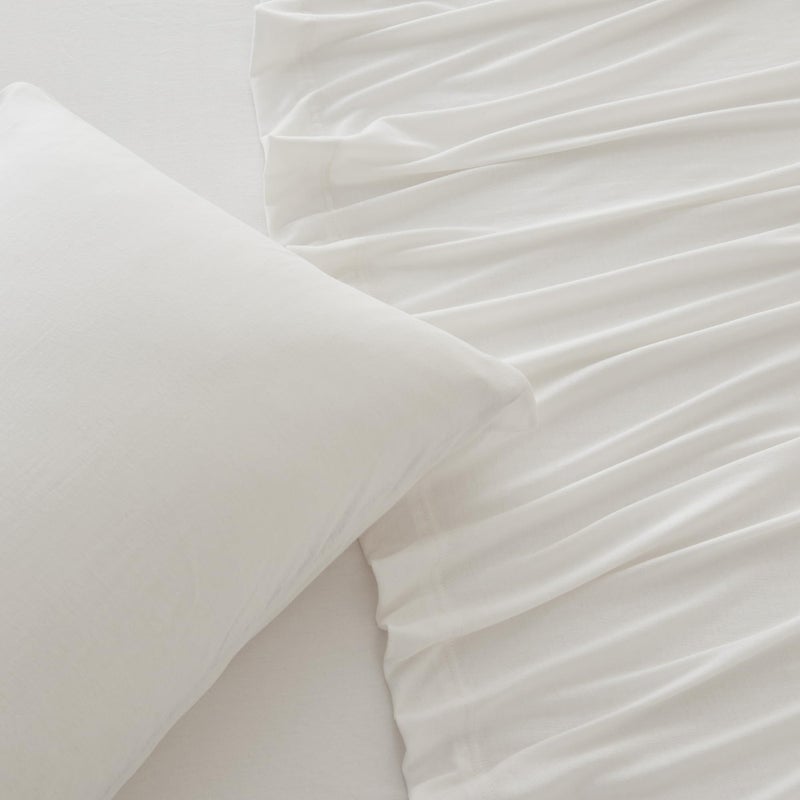 Great Bay Home Great Bay Home Cotton Jersey Knit King Sheet Set - Ultra-Soft  Stretchy  Heathered Melange White Bed Sheets - Cozy  Soft T-Shirt Sheet & Pillowcase Set  - Image 4