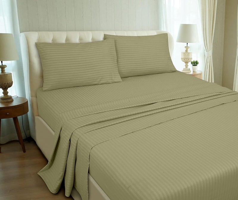 ROYALE LINENS طقم شراشف كال كينج 4 قطع من رويال لينينز - مايكروفايبر ناعم - 1 شرشف مجهز، 1 شرشف مسطح، 2 كيس وسادة - مقاوم للتجعد والبهتان - شراشف فندقية فاخرة (أخضر حكيم مخطط، كال كينج) - Image 5