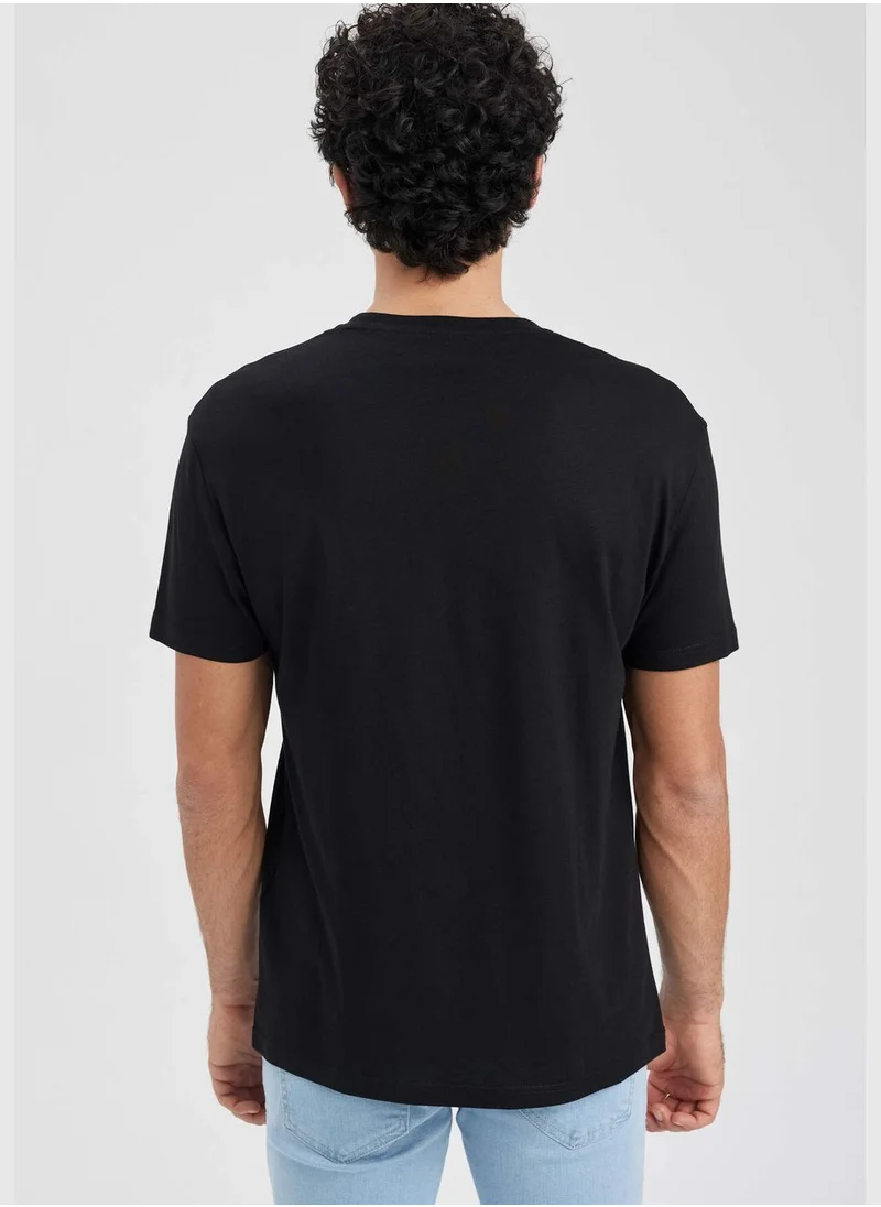 ديفاكتو Man Crew Neck Short Sleeve Knitted T-Shirt