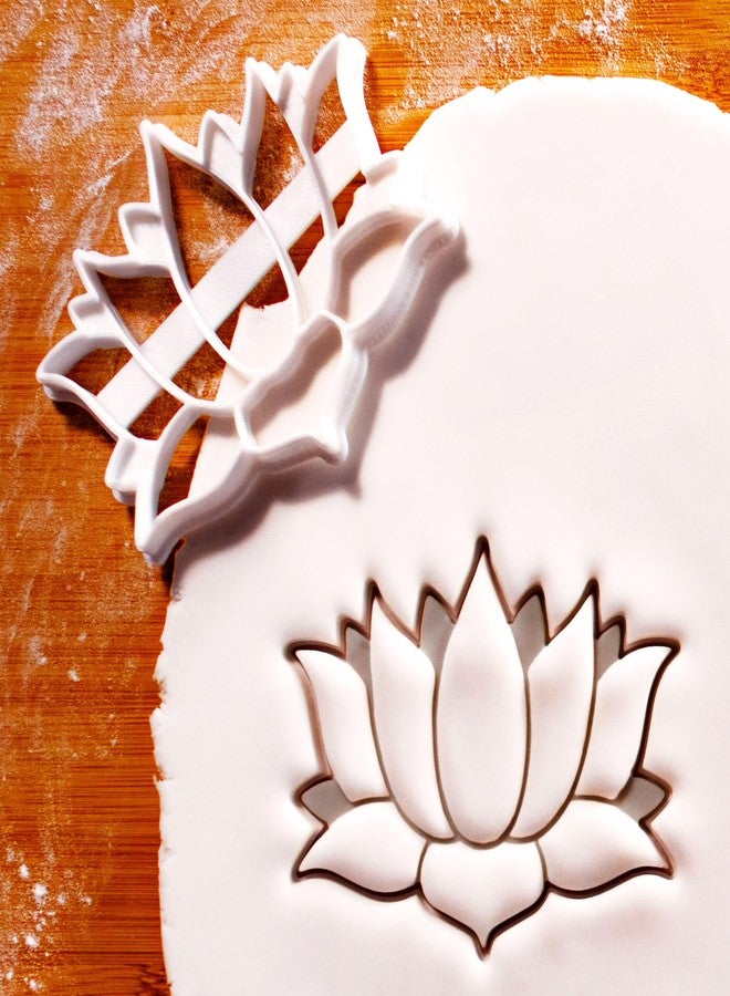 BAKERLOGY Lotus Flower Cookie Cutter - Detailed Biscuit Cutter Design for Baking and Crafts, ideal on fondant, dough, clay - Image 2
