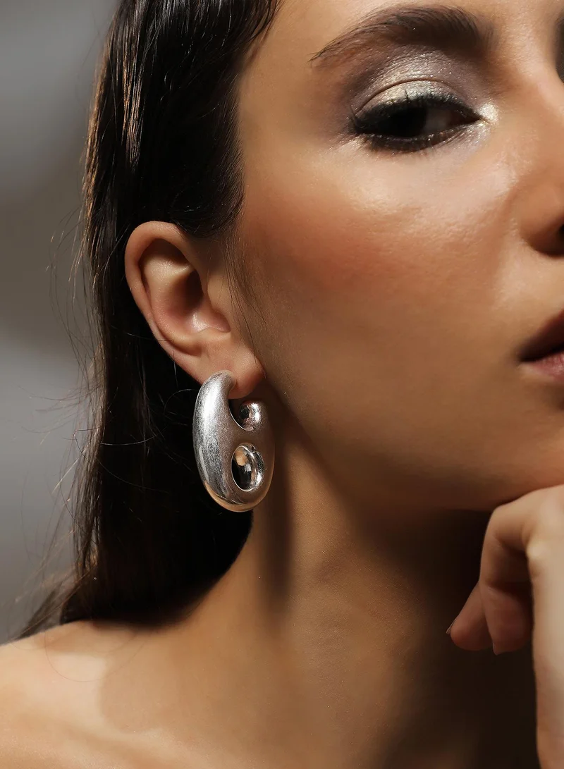 سوهي حلق دائري متوسط بتصميم مسمار من مجوهرات صناعية