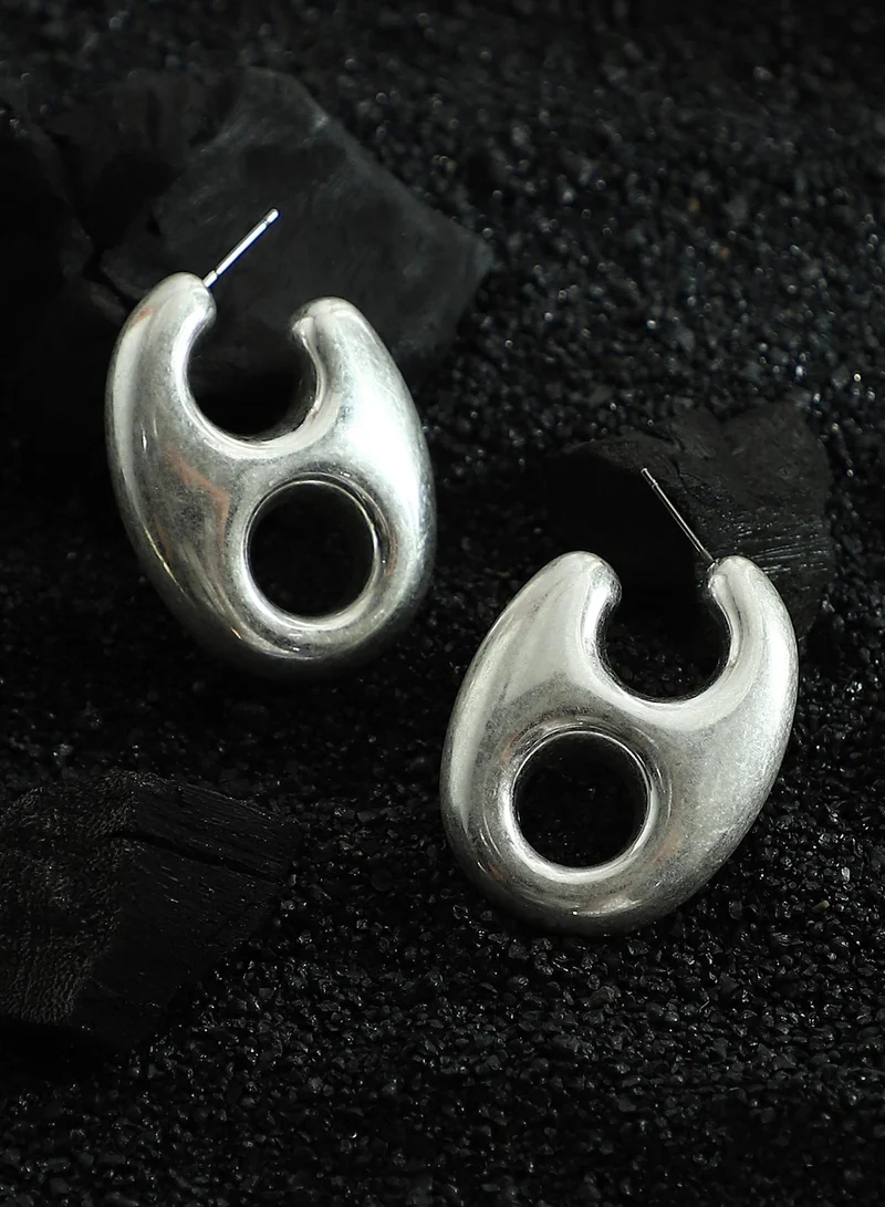 سوهي حلق دائري متوسط بتصميم مسمار من مجوهرات صناعية