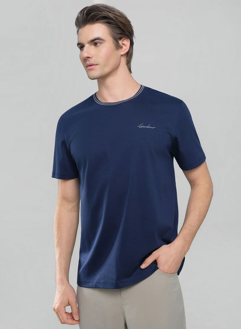 GIORDANO Men's Slim Fit Liquid Touch Cotton Tee