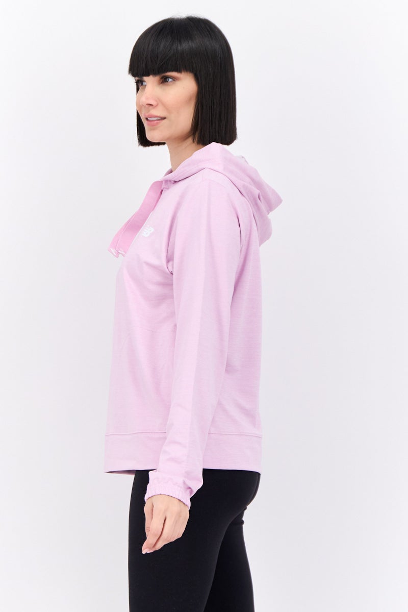 New Balance ملابس رياضية نسائية بأكمام طويلة مناسبة للجري، وردي - Image 3