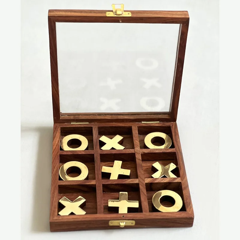 كويزيرا لعبة إكس أو خشبية بلمسة نحاسية