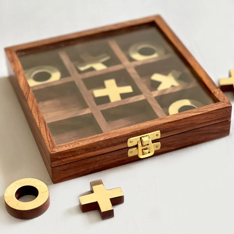 كويزيرا لعبة إكس أو خشبية بلمسة نحاسية