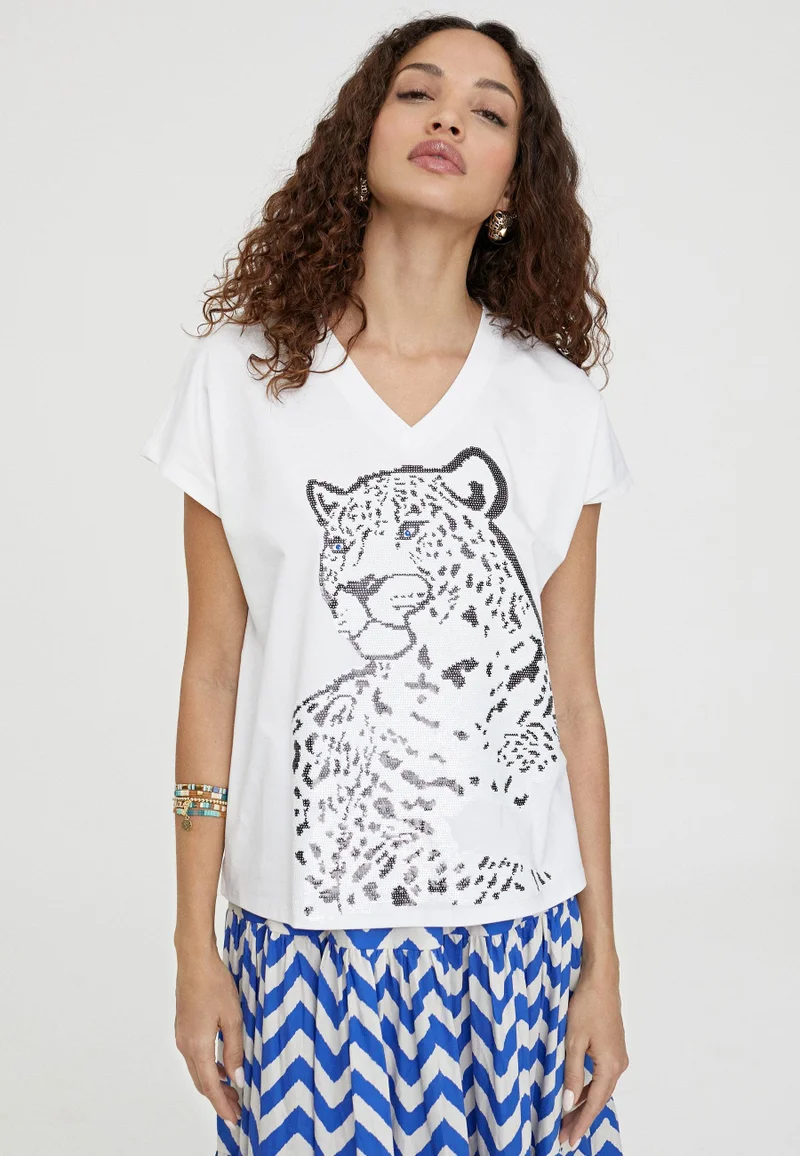 Lola Casademunt T-shirt with positioned tiger