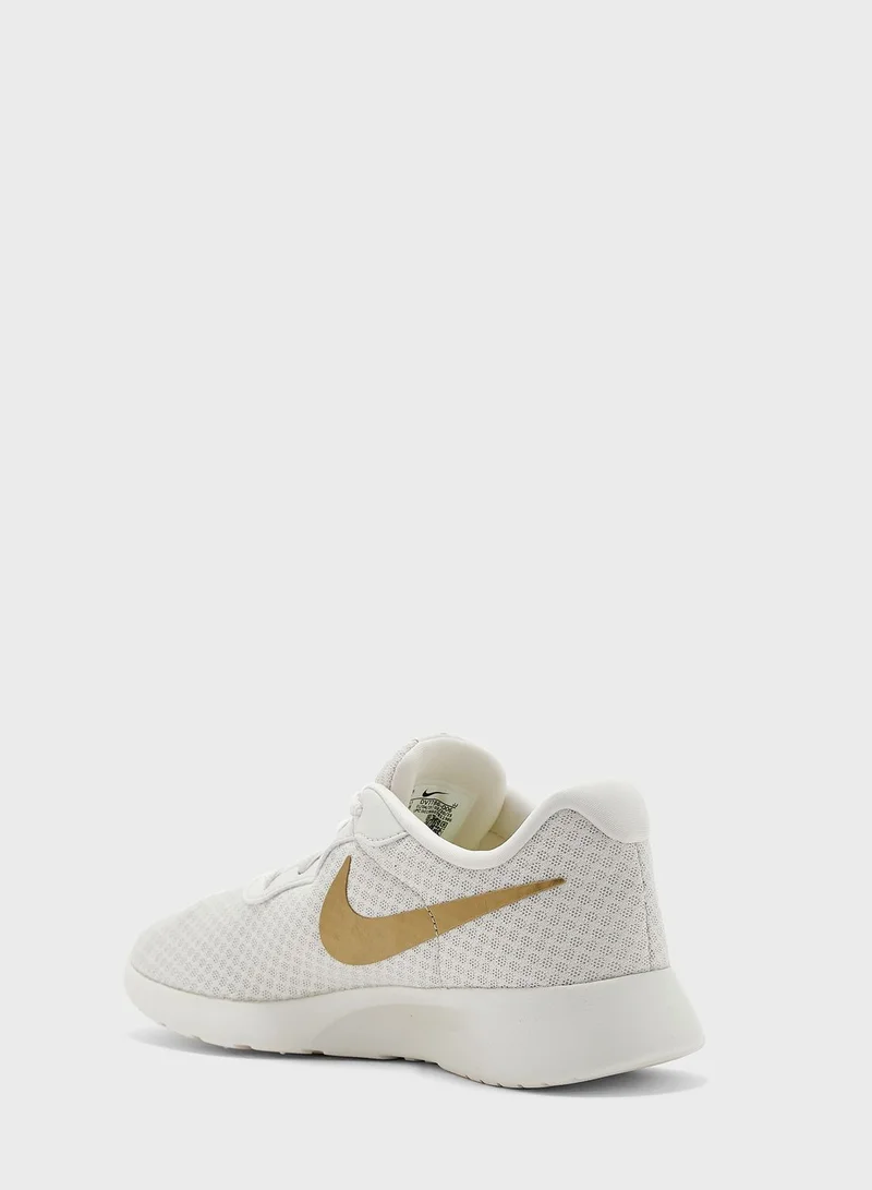 Nike Tanjun Flyease